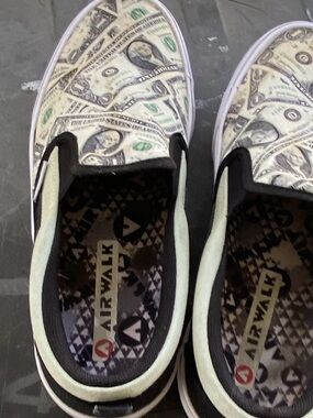 Airwalk Women’s Slip-On Sneakers with Dollar Print in White and Black
